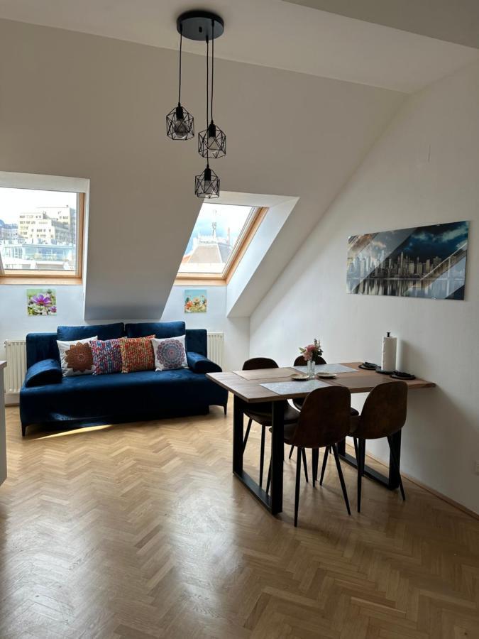 Klimatisiertes Dachgeschoss City Apartment In Zentrum Wiens Kültér fotó
