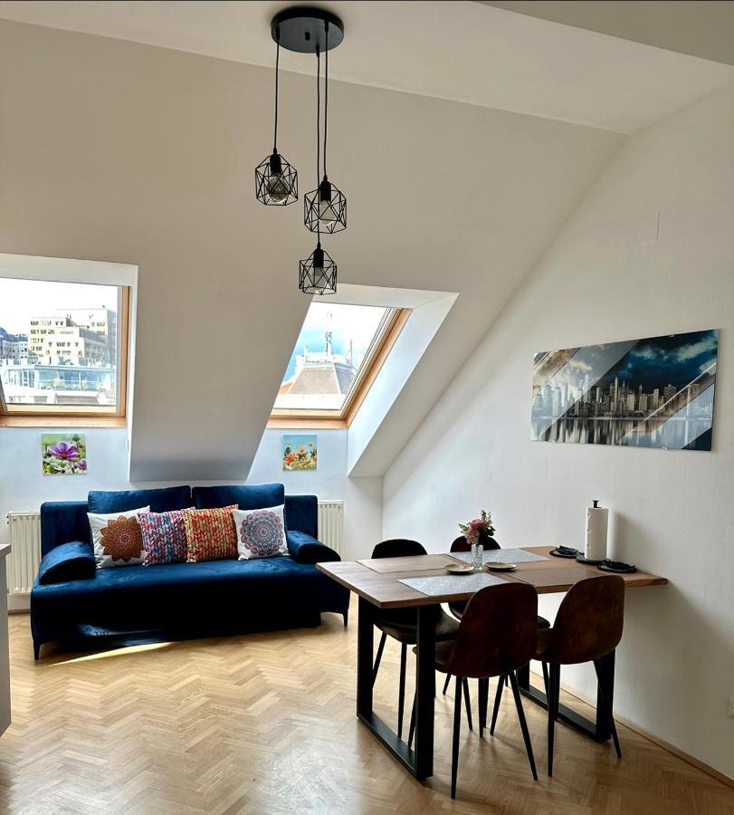 Klimatisiertes Dachgeschoss City Apartment In Zentrum Wiens Kültér fotó