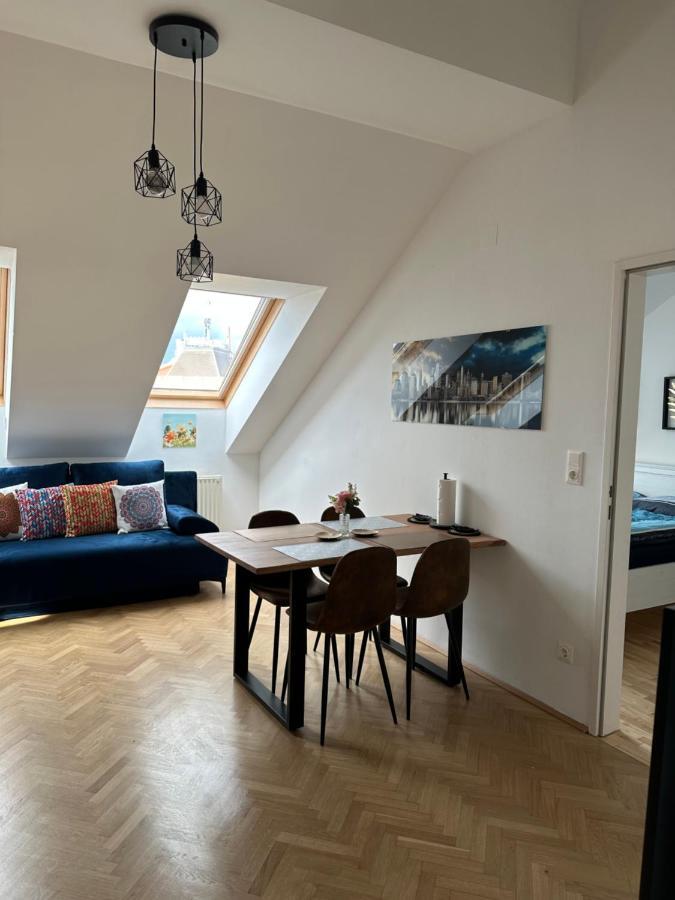 Klimatisiertes Dachgeschoss City Apartment In Zentrum Wiens Kültér fotó
